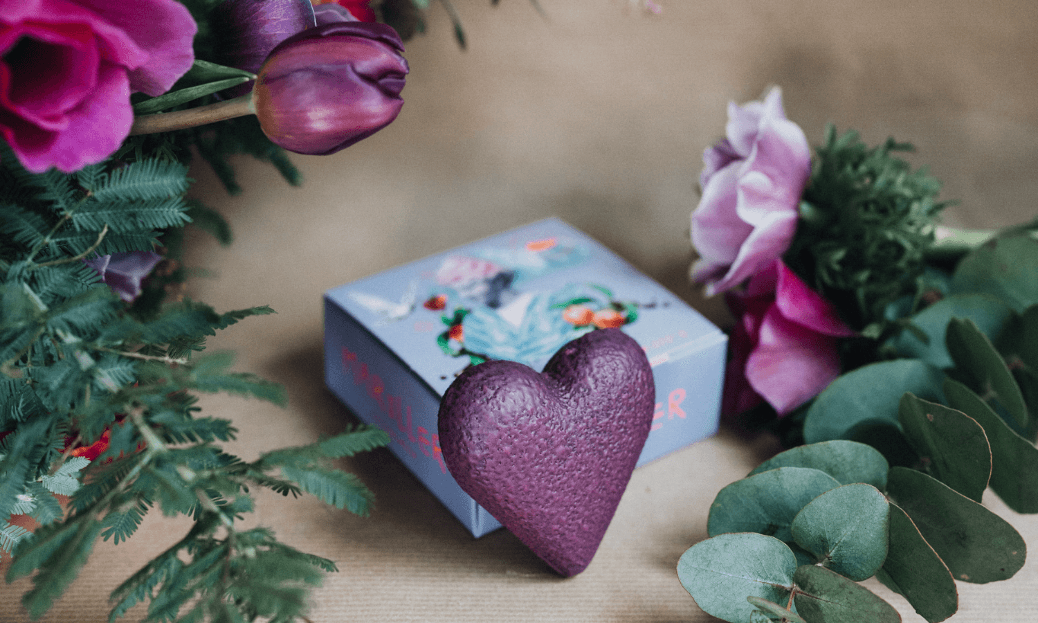 Saint Valentin fleurs et chocolat
